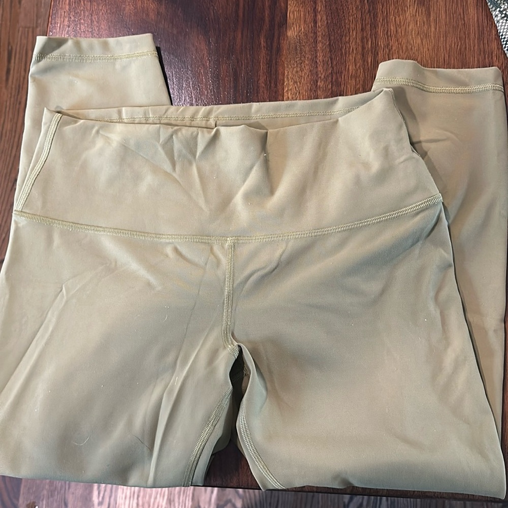 Wunder Train HR Crop 23"- size 12- Bronze Green